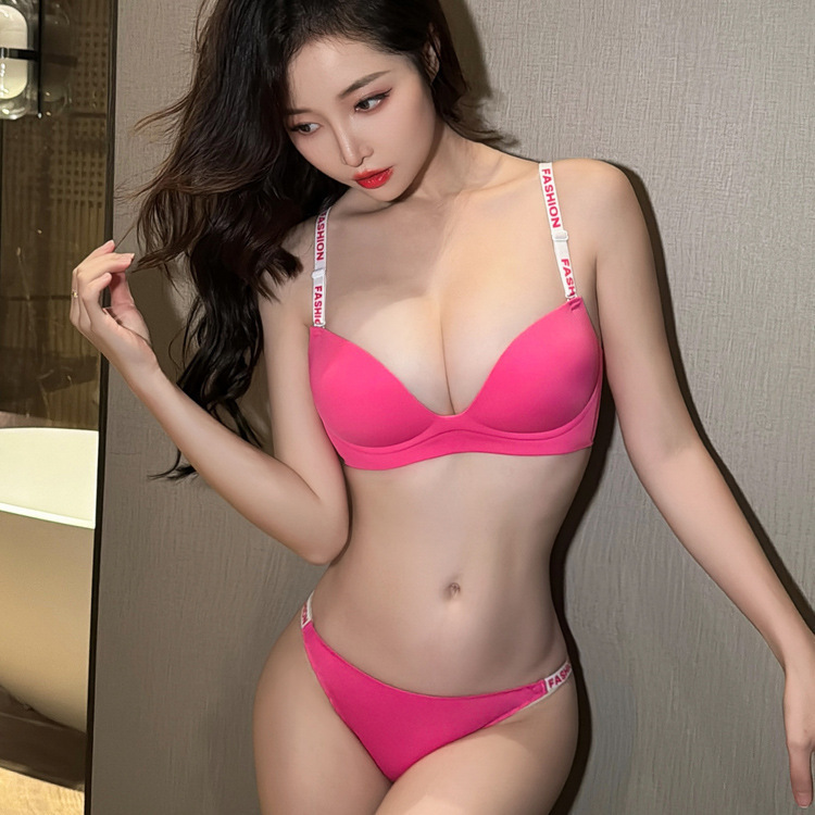 玫紅色套裝高質量